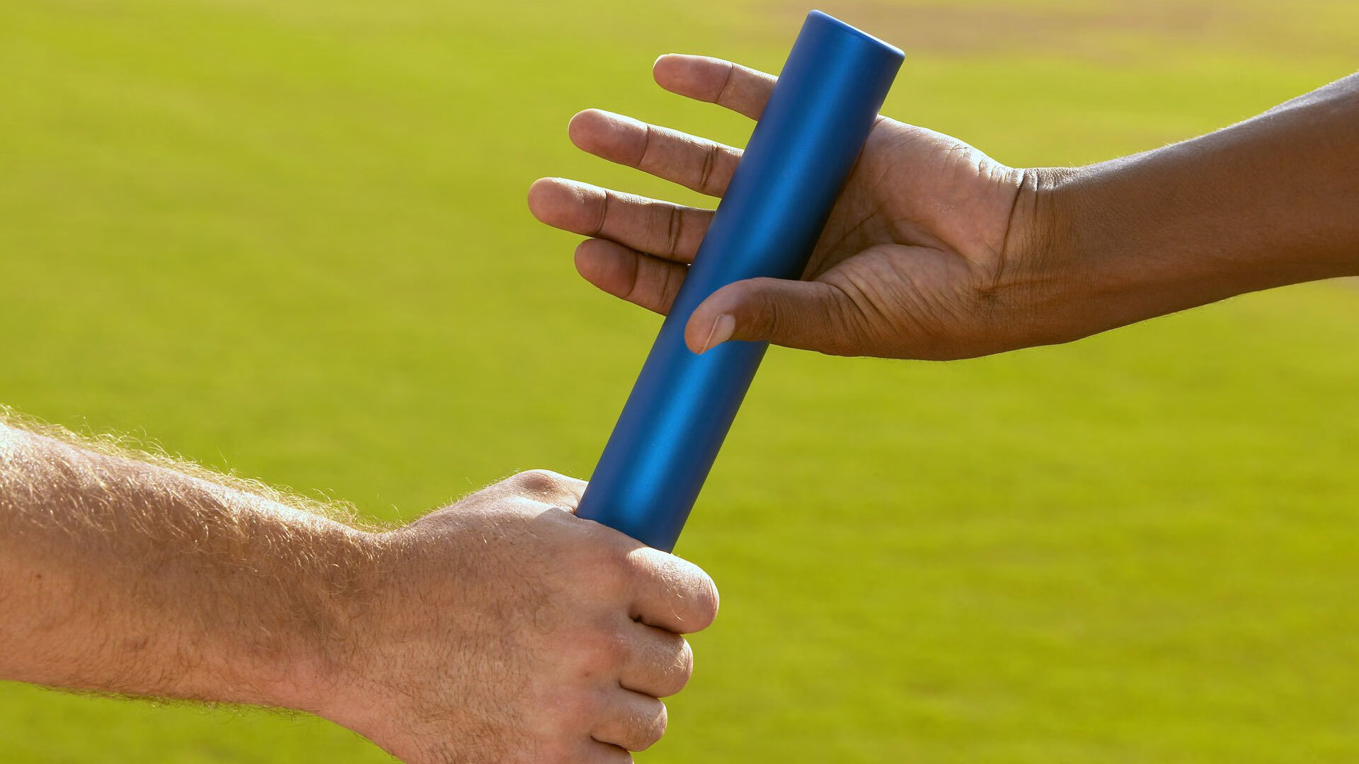 告别绿茵场：梅西C罗退役后，足球世界将如何？，梅西c罗退役之后历史评价